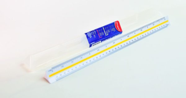 Escalimetro Triangular 30 cms. Maped 24001 de plástico profesional 6 esc.
