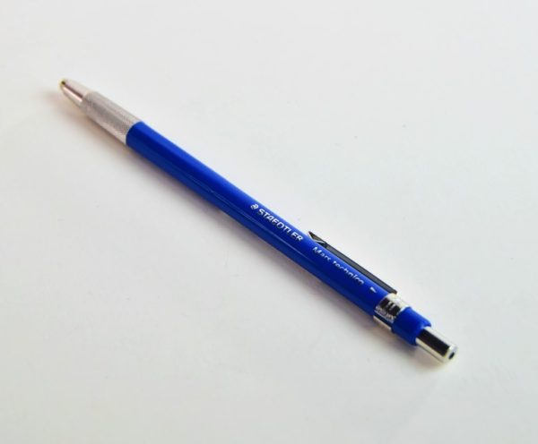 Portaminas 2 mm STAEDTLER Mars Técnico metálico negro/ azul