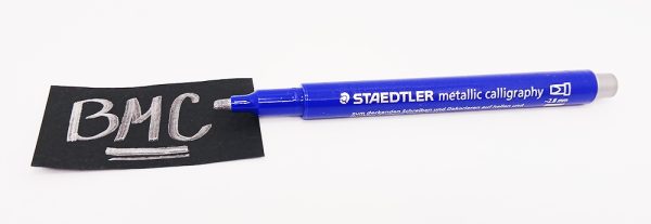Marcador Metálico STAEDTLER Caligráfico Plata 8325-81-02 - Imagen 3
