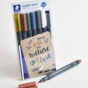 Marcador Metalico Staedtler punta Pincel 6 col + tiralíneas punta biselada 8321 TI