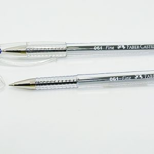 Bolígrafo Faber Castell 061 0.7 mm punta fina azul