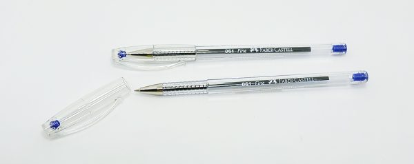 Bolígrafo Faber Castell 061 0.7 mm punta fina azul