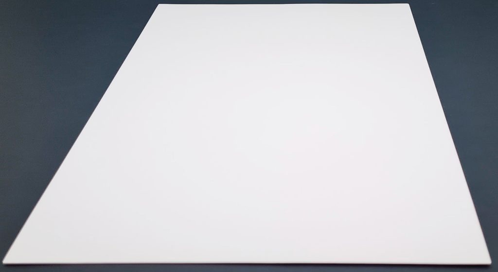 Papel Couche Mate Oficio de 150 gramos.