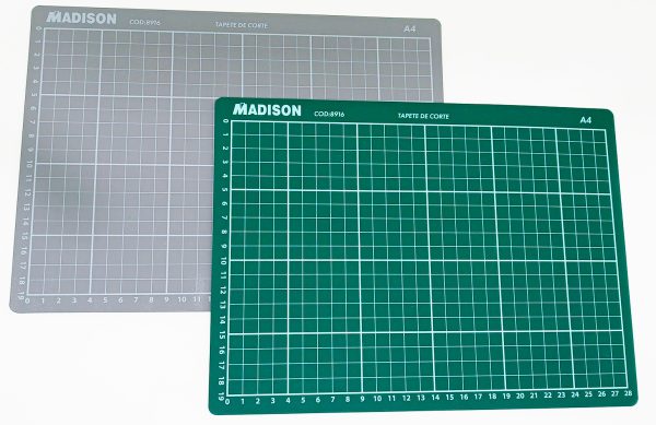Plancha para cortar A - 4 MADISON