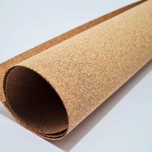 Corcho en lamina 0.9 mm Café 30 x 45 cms. (1/32")
