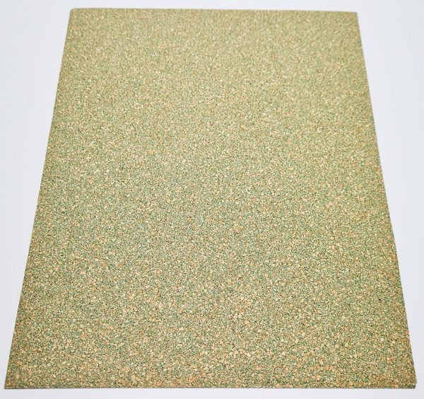 Corcho en lamina 0.9 mm verde 22.5 x 30 cms. (1/32")