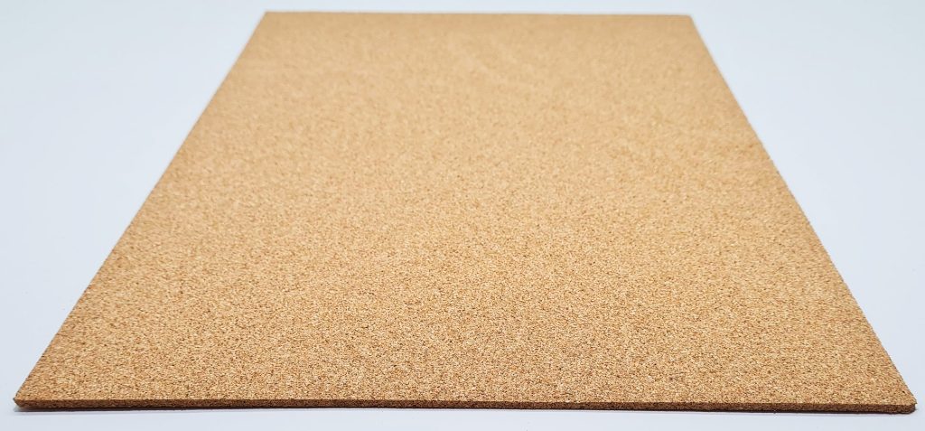 Corcho en lamina 3.2 mm Café 45 x 60 cms. (1/8")