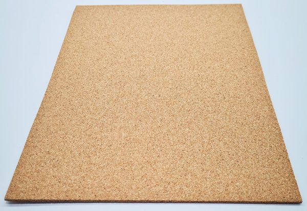 Corcho en lamina 3.2 mm Café 30 x 45 cms. (1/8")