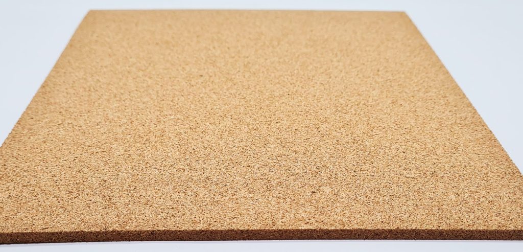 Corcho en lamina 4.8 mm Café 30 x 45 cms. (1/16")