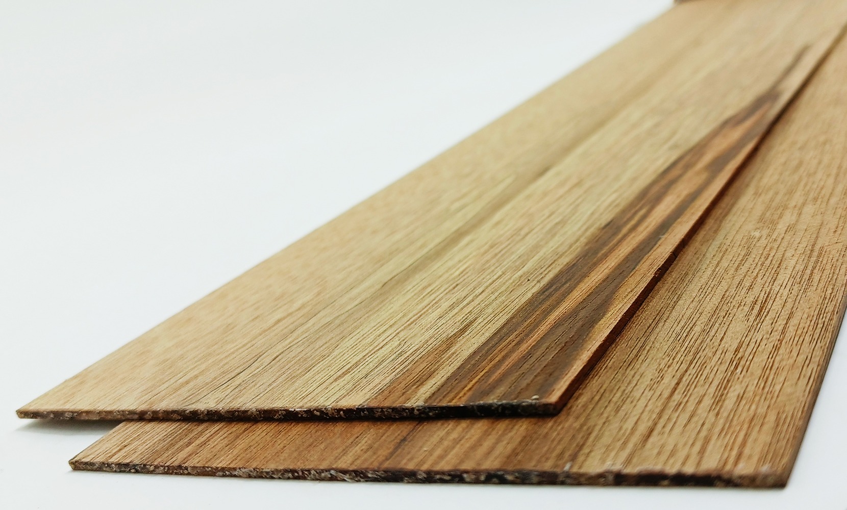 Lamina de madera Raulí en plancha de “2 mm”