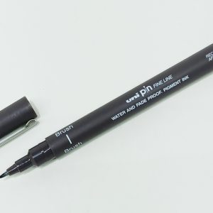 Tiralineas Micron UNI Pigment Punta Pincel Gris Oscuro