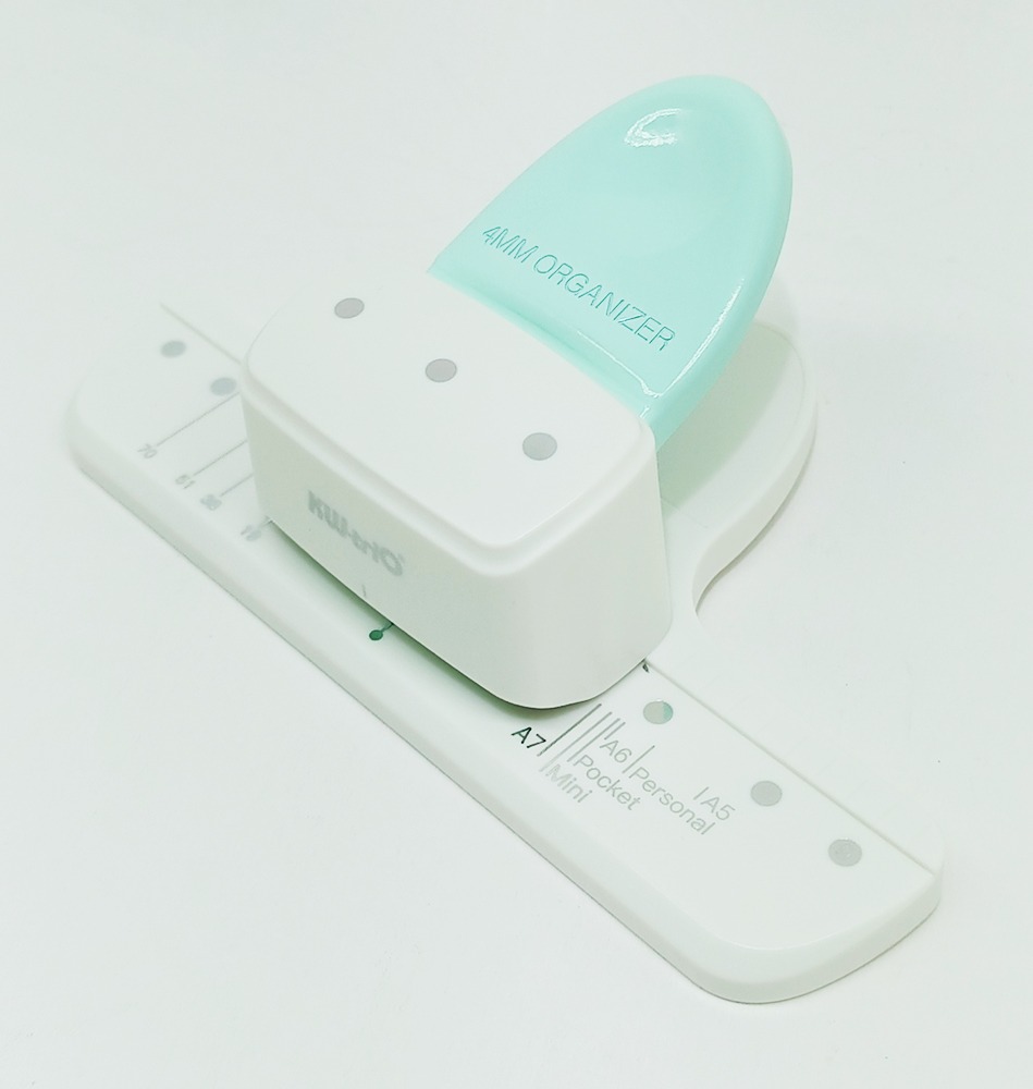 Perforadora 3 orificios KW-TRIO 9027 para 5 a 8 hojas para agenda - A5