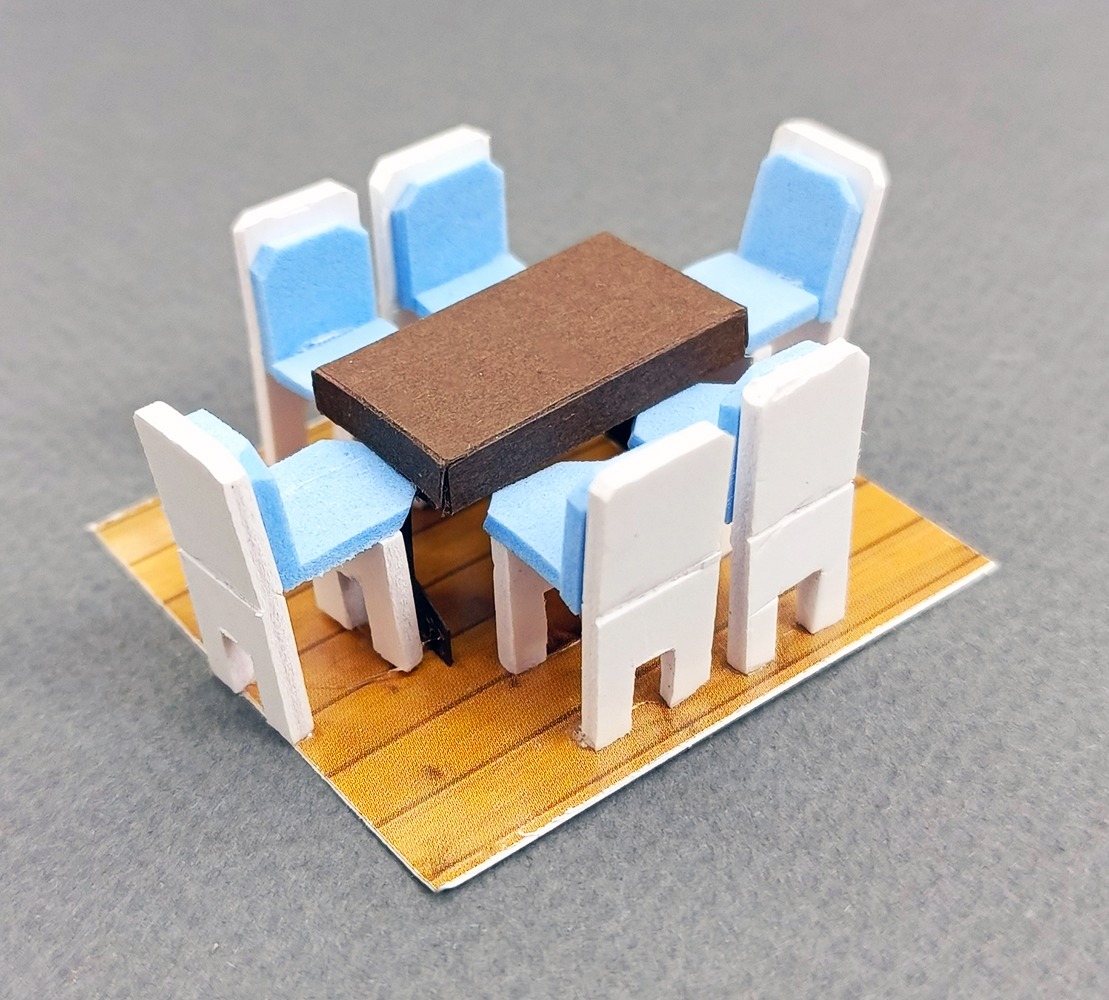 Juego de Comedor armado artesanal escala 1:50