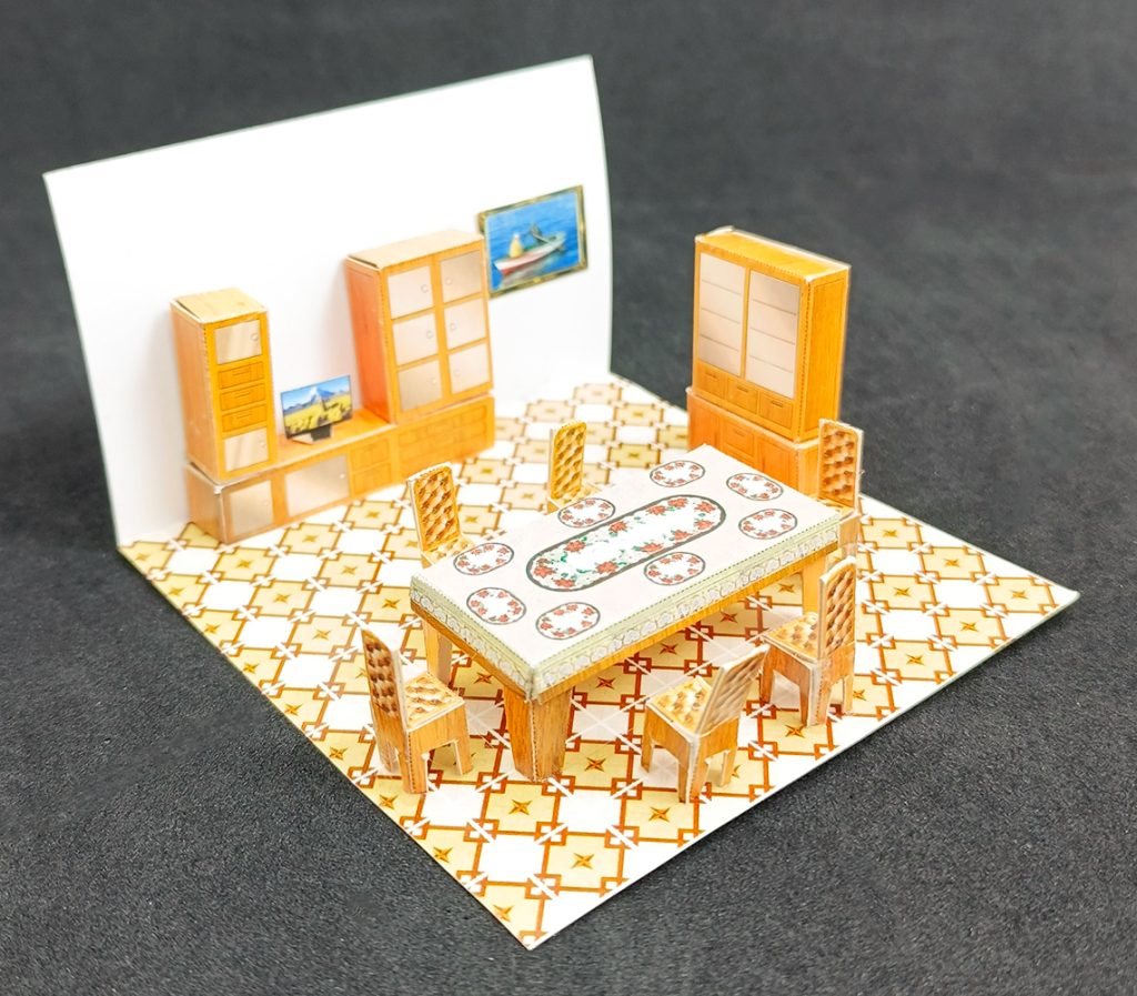 Juego de Comedor armado de cartulina escala 1:50
