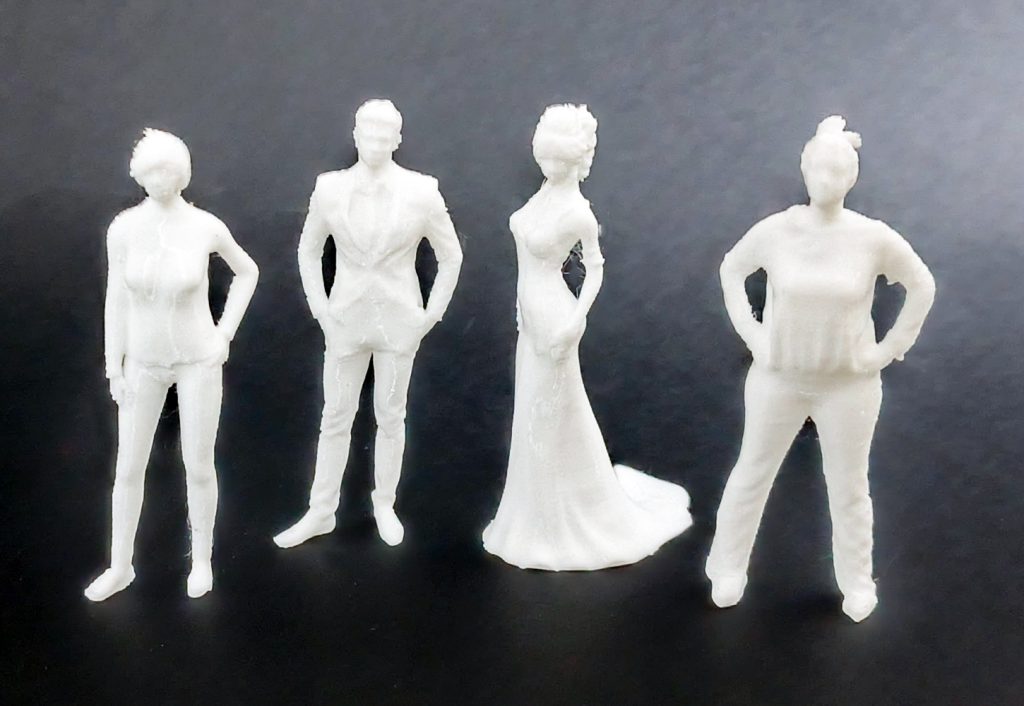 Mono blanco de plástico Escala 1:25