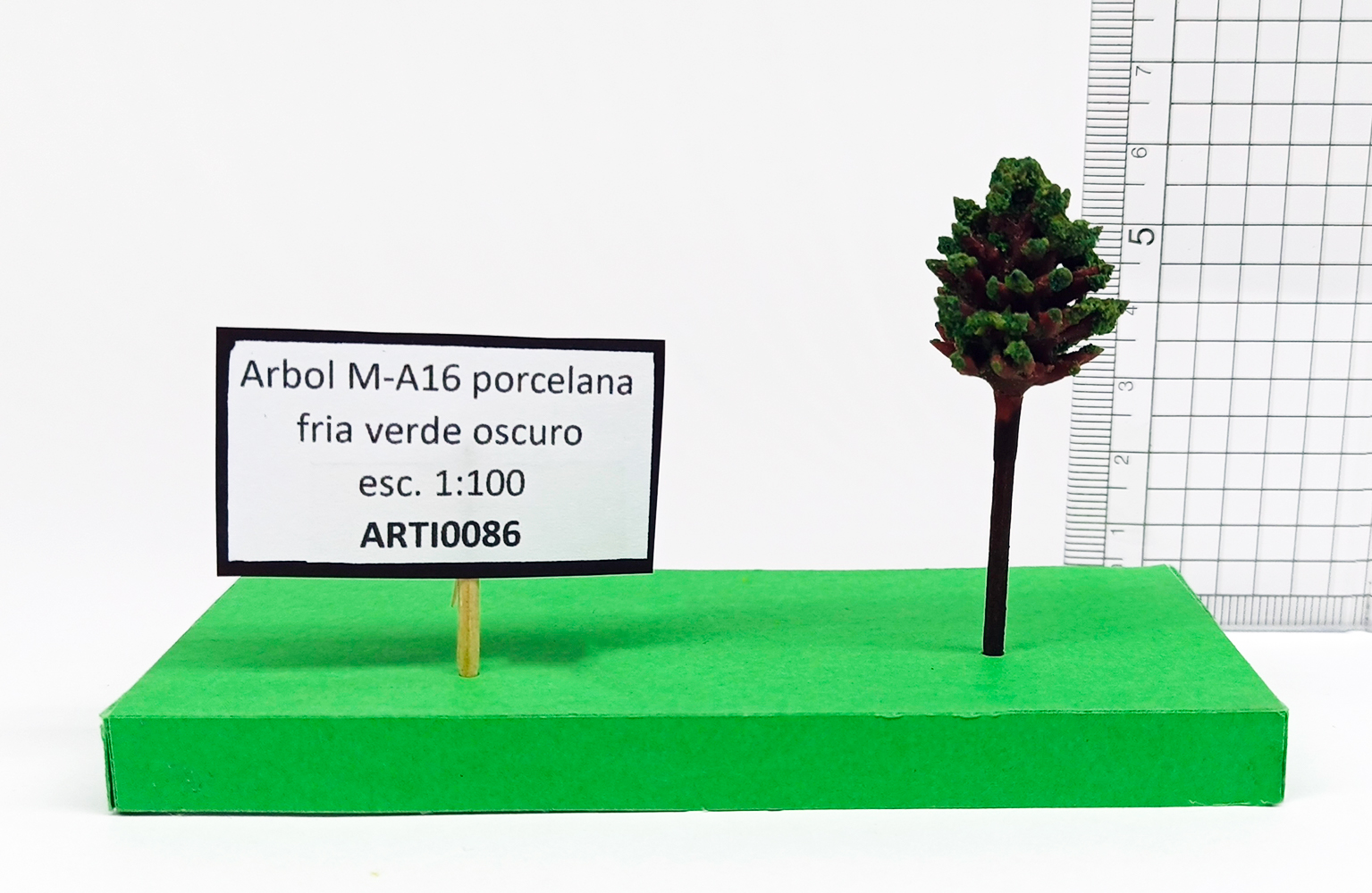 Árbol M-A16 porcelana fría verde oscuro escala 1:100