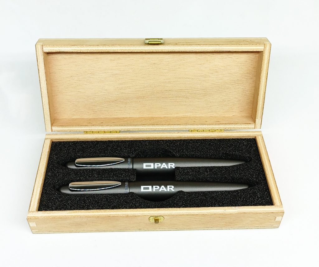 Estuche STABILO Pluma fuente - Roller Cigarro Alum. Gris + Caja de madera